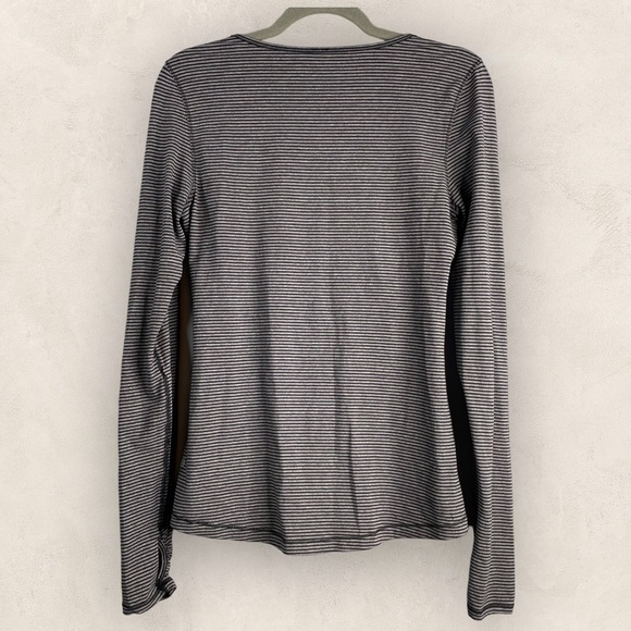 Lululemon Women’s Faux Wrap Athletic Top Size 4 0062 - Picture 4 of 6